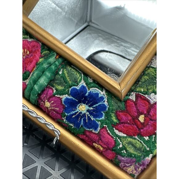 Vintage Mid Century Needlepoint Floral Birds Mirror Embroidery - Picture 5 of 8